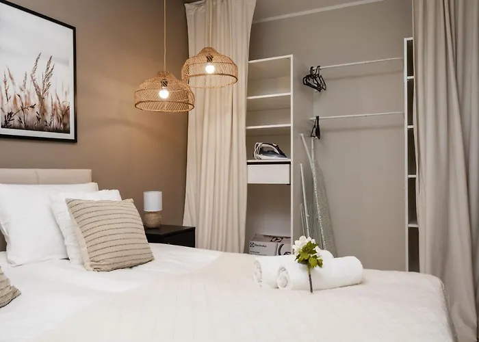 Apartment Braniborska By Renters *